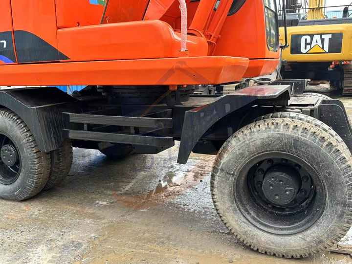 Used excavator doosan dh150 excavators machinery doosan dx60 dx80 dx75 dx225 Good Condition Low price - Pelle sur chenille: photos 2 Used excavator doosan dh150 excavators machinery doosan dx60 dx80 dx75 dx225 Good Condition Low price - Pelle sur chenille: photos 2