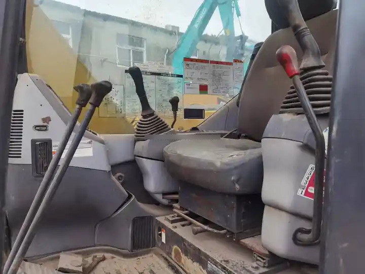 Competitive Used Komatsu Excavator PC78US in good condition for sale - Pelle sur chenille: photos 4 Competitive Used Komatsu Excavator PC78US in good condition for sale - Pelle sur chenille: photos 4