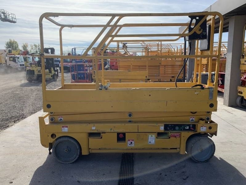 Haulotte Compact 8 - 8m, electric - Nacelle ciseaux: photos 4 Haulotte Compact 8 - 8m, electric - Nacelle ciseaux: photos 4