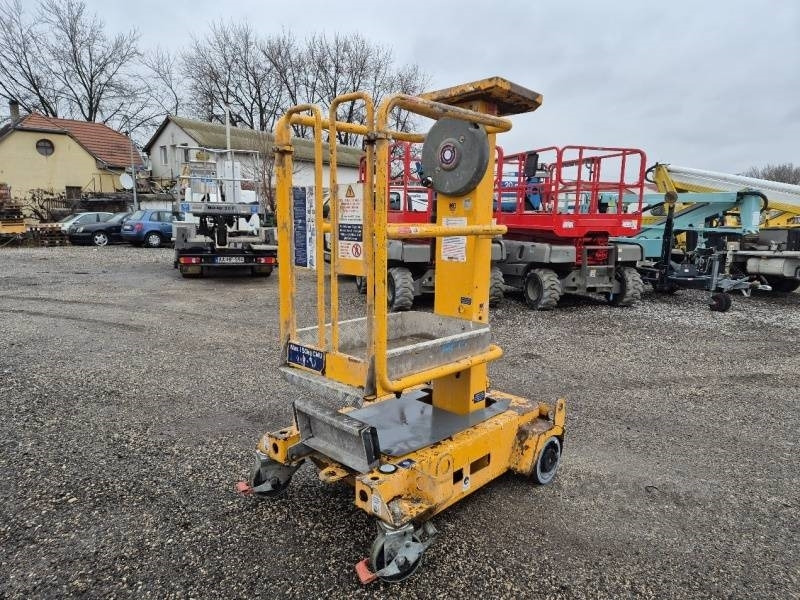 JLG Power Tower Ecolift - 4,2m, 150 kg - Nacelle articulée: photos 2 JLG Power Tower Ecolift - 4,2m, 150 kg - Nacelle articulée: photos 2