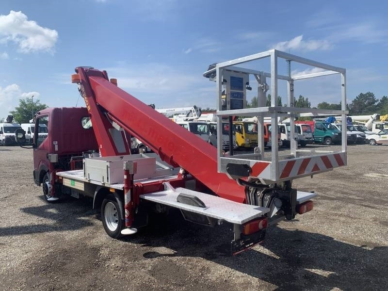 Camion avec nacelle Nissan Cabstar Palfinger P260B - 25,6 m - 230 kg: photos 7