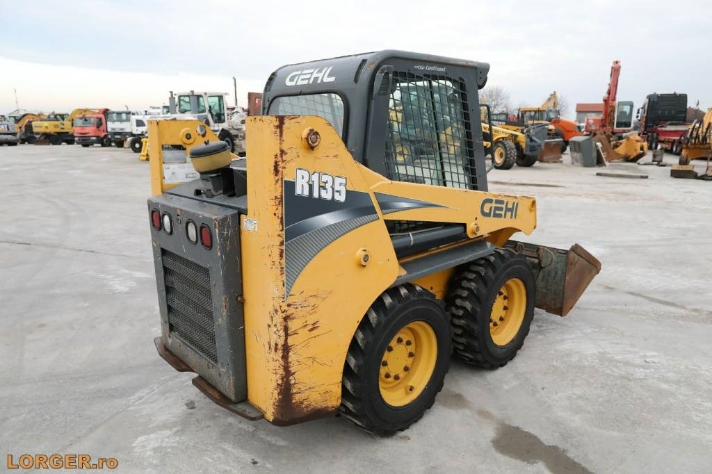 Gehl R 135 - Mini chargeuse: photos 3 Gehl R 135 - Mini chargeuse: photos 3