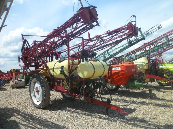 Hardi 2500 - Epandeurs: photos 1 Hardi 2500 - Epandeurs: photos 1