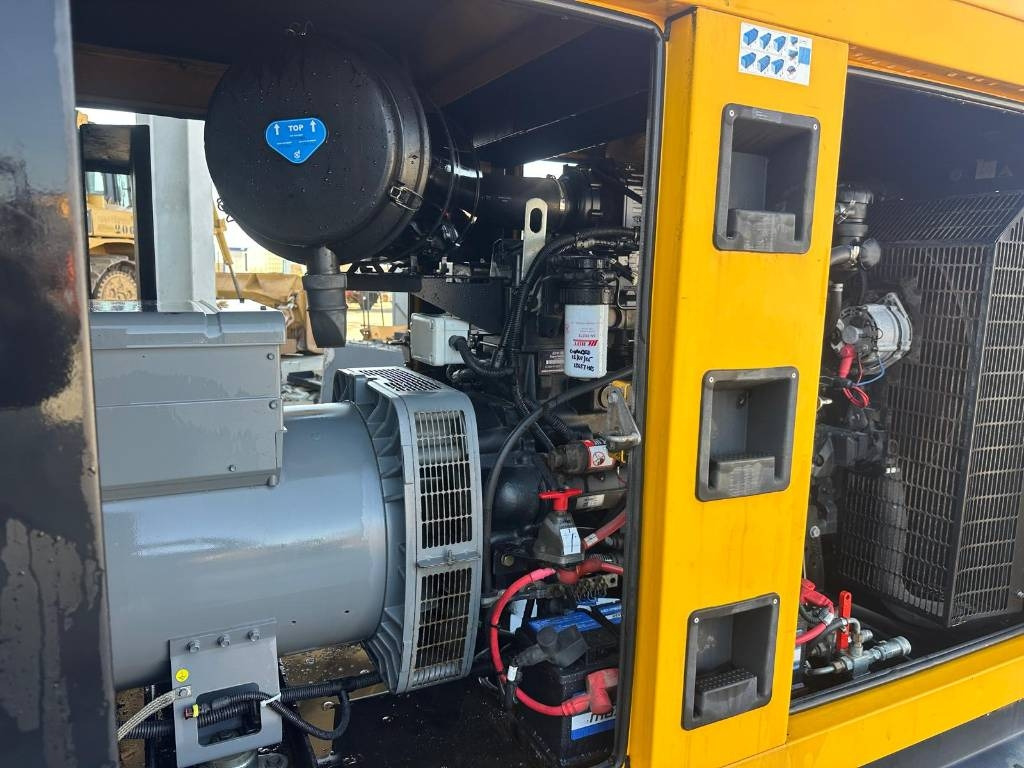 Sdmo R165 C3 - Groupe électrogène: photos 3 Sdmo R165 C3 - Groupe électrogène: photos 3