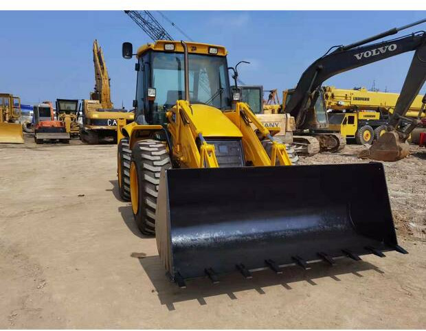 2022 JCB 4CX - Tractopelle: photos 3 2022 JCB 4CX - Tractopelle: photos 3