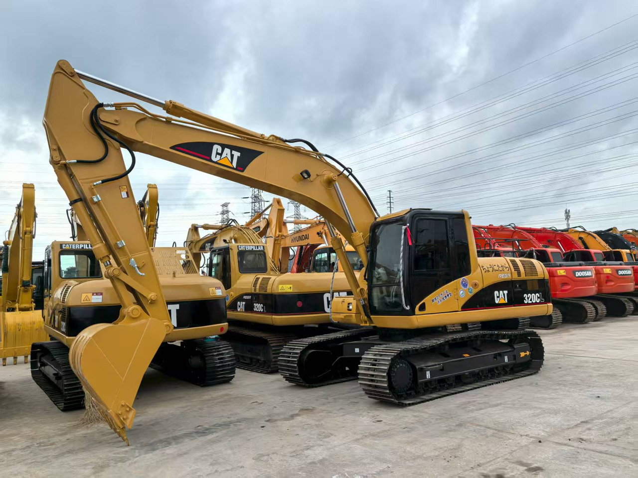 CATERPILLAR 320c - Pelle sur chenille: photos 1 CATERPILLAR 320c - Pelle sur chenille: photos 1