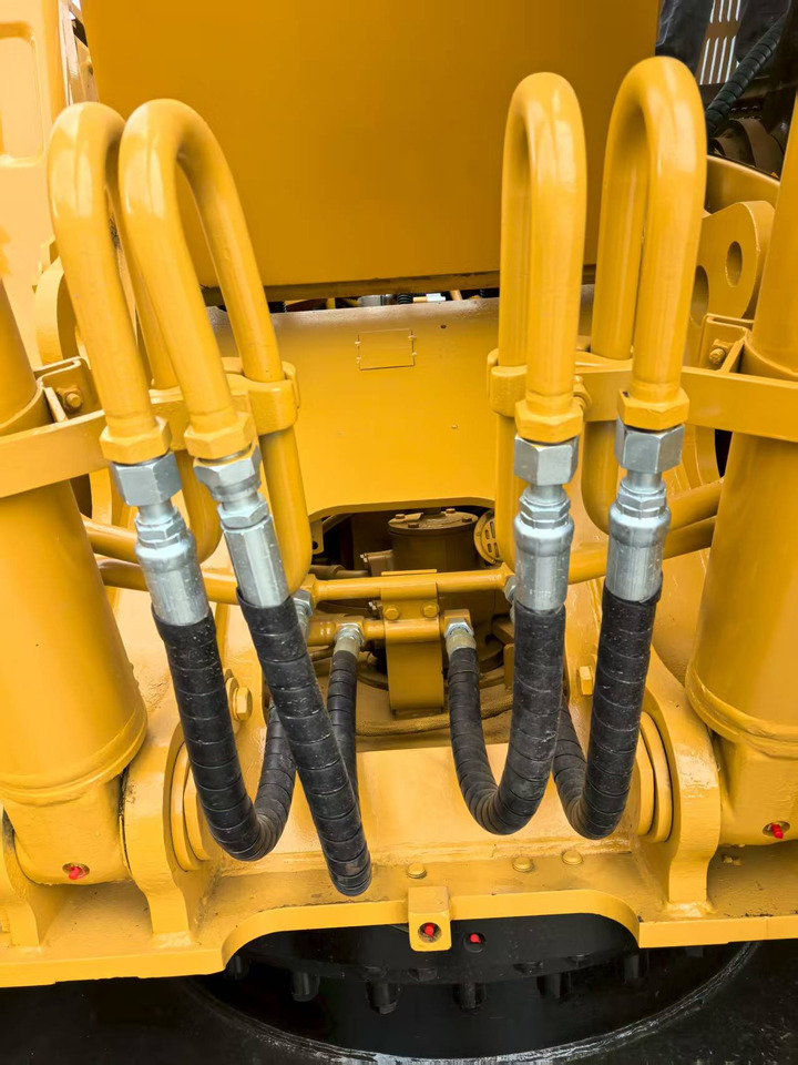 CATERPILLAR 320c - Pelle sur chenille: photos 5 CATERPILLAR 320c - Pelle sur chenille: photos 5