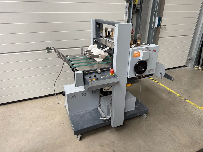 Horizon PST-40 - Plieuse de bureau: photos 1 Horizon PST-40 - Plieuse de bureau: photos 1