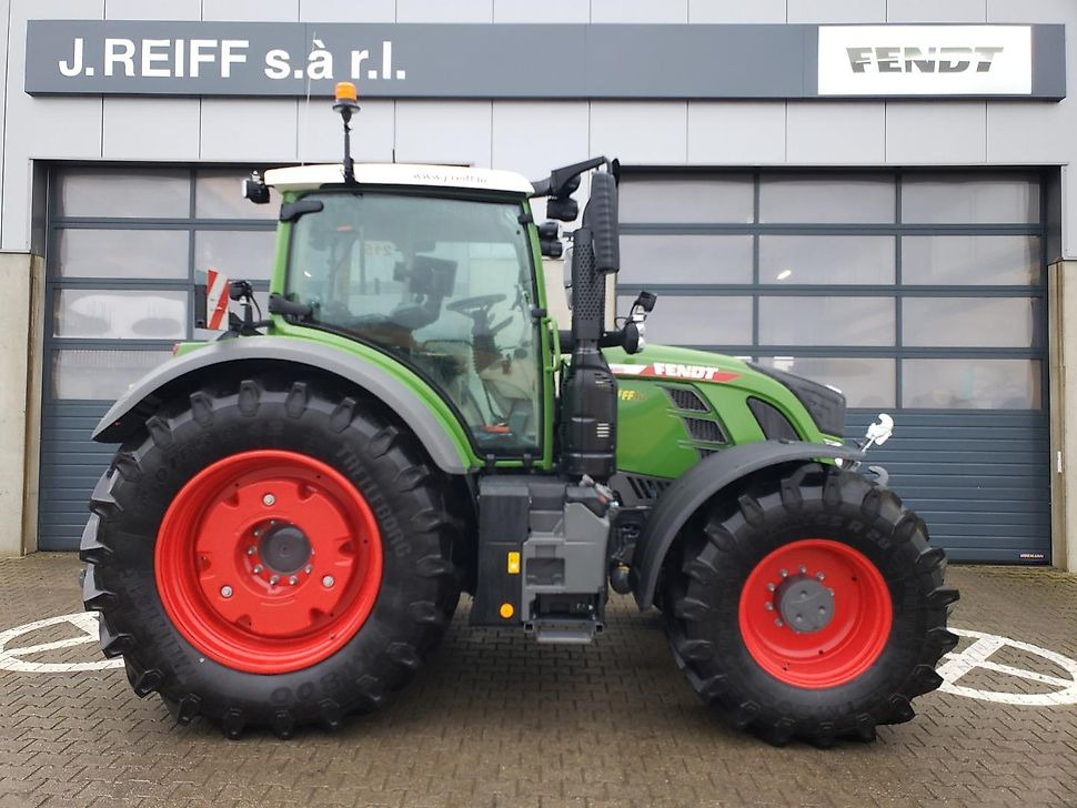 J.Reiff Sarl
Herr Stefan Neukirch - 77 Z.I in den - Tracteur agricole: photos 3 J.Reiff Sarl
Herr Stefan Neukirch - 77 Z.I in den - Tracteur agricole: photos 3