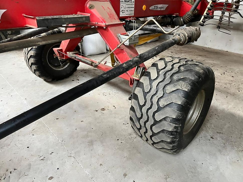 J.Reiff Sarl
Herr Stefan Neukirch - 77 Z.I in den - Faneuse: photos 5 J.Reiff Sarl
Herr Stefan Neukirch - 77 Z.I in den - Faneuse: photos 5