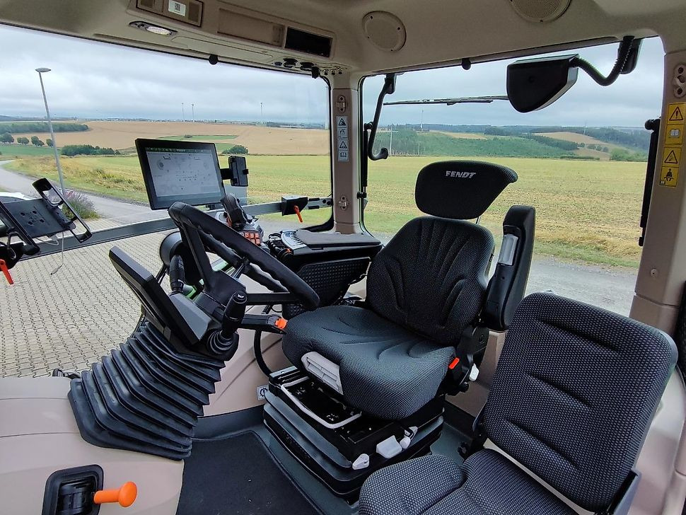 J.Reiff Sarl
Herr Stefan Neukirch - 77 Z.I in den - Tracteur agricole: photos 5 J.Reiff Sarl
Herr Stefan Neukirch - 77 Z.I in den - Tracteur agricole: photos 5