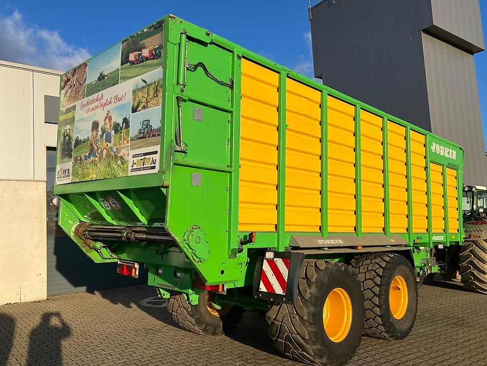 J.Reiff Sarl
Herr Stefan Neukirch - 77 Z.I in den - Remorque agricole: photos 5 J.Reiff Sarl
Herr Stefan Neukirch - 77 Z.I in den - Remorque agricole: photos 5