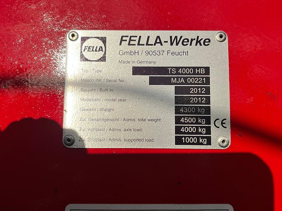 J.Reiff Sarl
Herr Stefan Neukirch - 77 Z.I in den - Faneuse: photos 4 J.Reiff Sarl
Herr Stefan Neukirch - 77 Z.I in den - Faneuse: photos 4