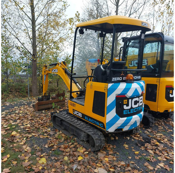 JCB 19 C-IE - Mini pelle: photos 3 JCB 19 C-IE - Mini pelle: photos 3
