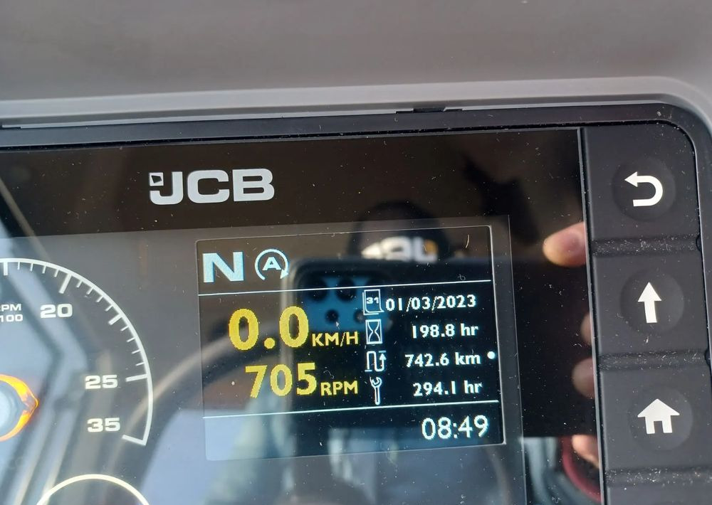 Pelle sur pneus JCB 427 HT: photos 16