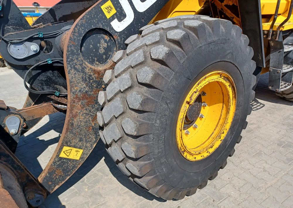Chargeuse sur pneus JCB 437ZX: photos 13