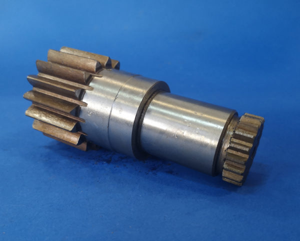 010110A Wałek silnika obrotu - Moteur de rotation pour Engins de chantier: photos 1 010110A Wałek silnika obrotu - Moteur de rotation pour Engins de chantier: photos 1