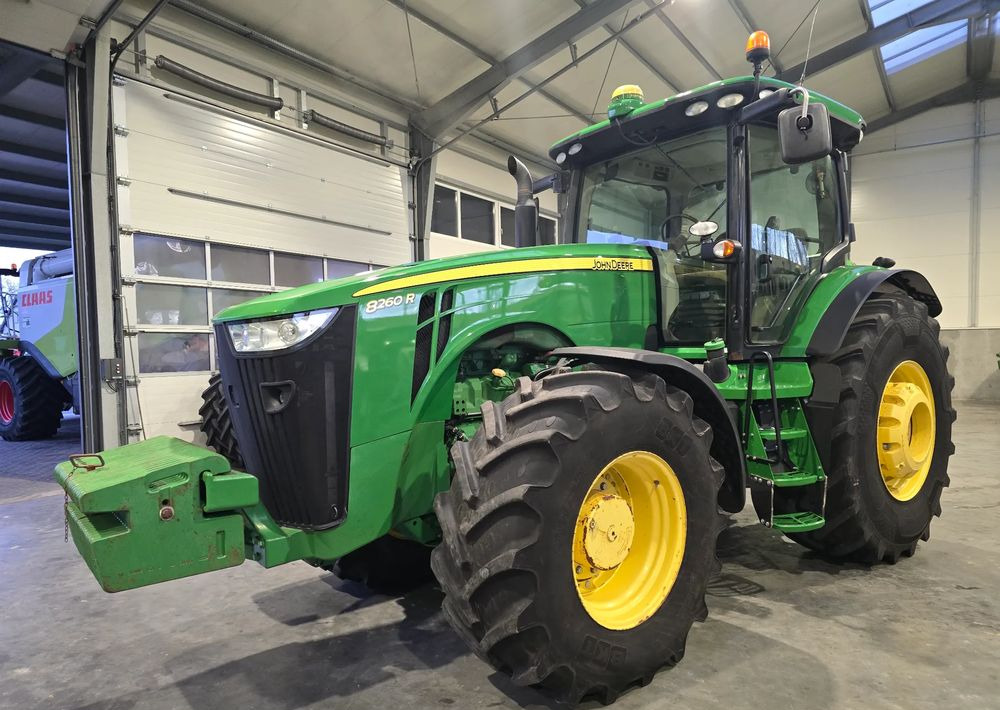 John Deere 8260R - Tracteur agricole: photos 1 John Deere 8260R - Tracteur agricole: photos 1