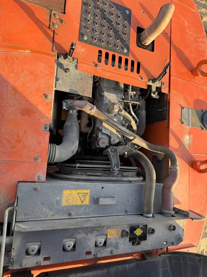 HITACHI ZX250LC-3 - Pelle sur chenille: photos 4 HITACHI ZX250LC-3 - Pelle sur chenille: photos 4