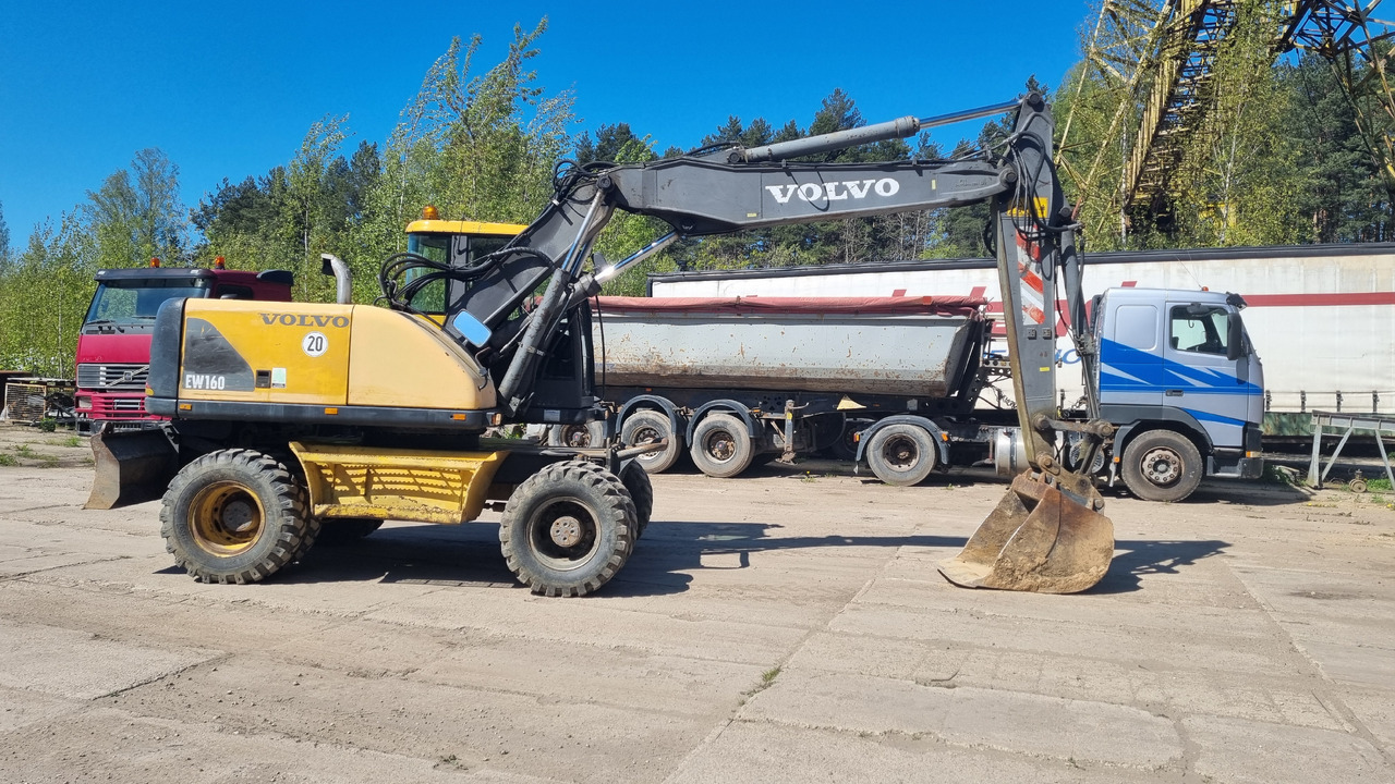 Volvo EW160 - Pelle sur pneus: photos 5 Volvo EW160 - Pelle sur pneus: photos 5