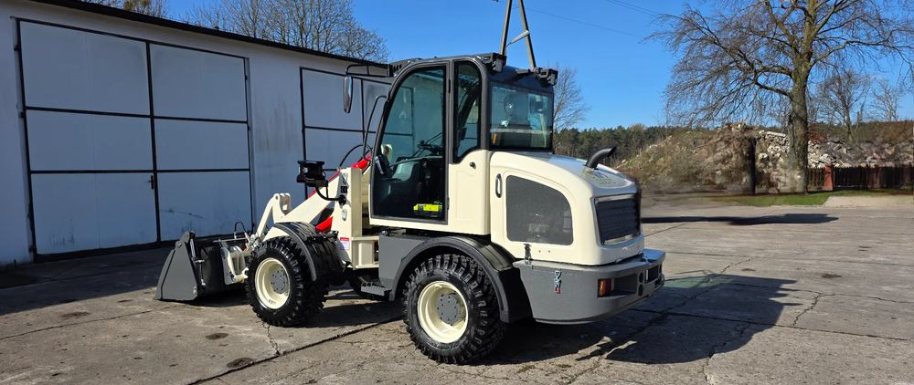 Inny Schäfi Pro ZL 15 - Chargeuse sur pneus: photos 2 Inny Schäfi Pro ZL 15 - Chargeuse sur pneus: photos 2