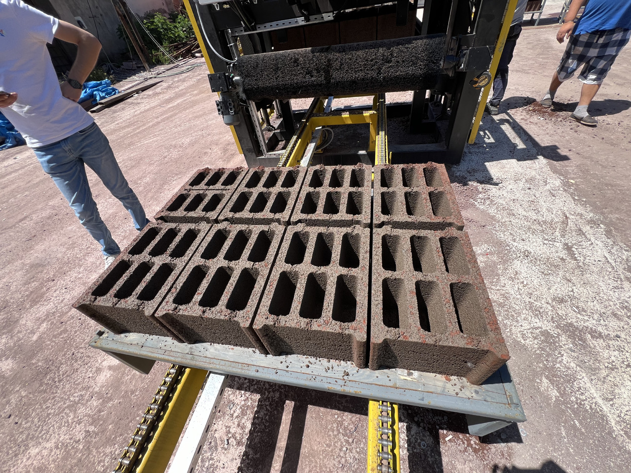 Pondeuse à parpaing Bess Machine PRS-1200 | Automatic Concrete Block Machine: photos 8