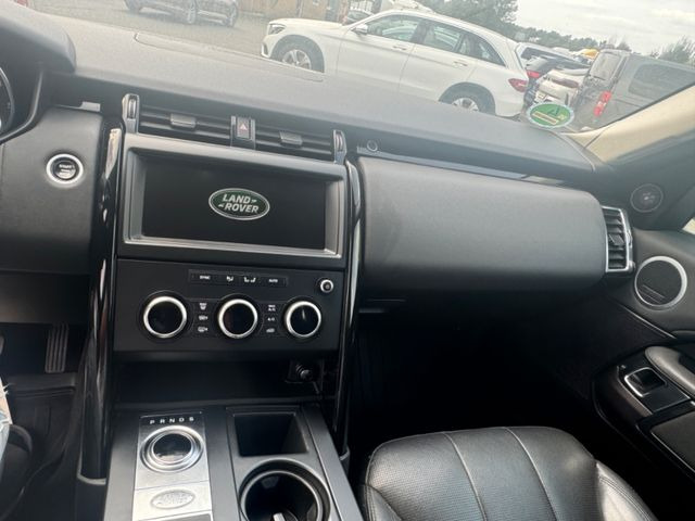 SUV Land Rover Discovery 5 SE TD6: photos 12