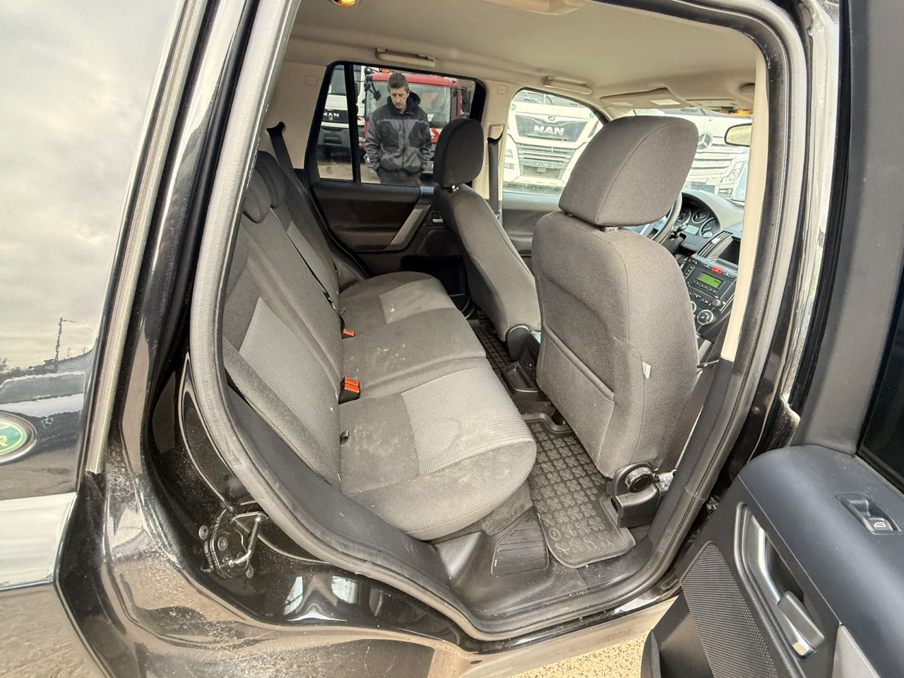 SUV Land Rover Freelander 2 XE Limited Edition Brandschaden: photos 14