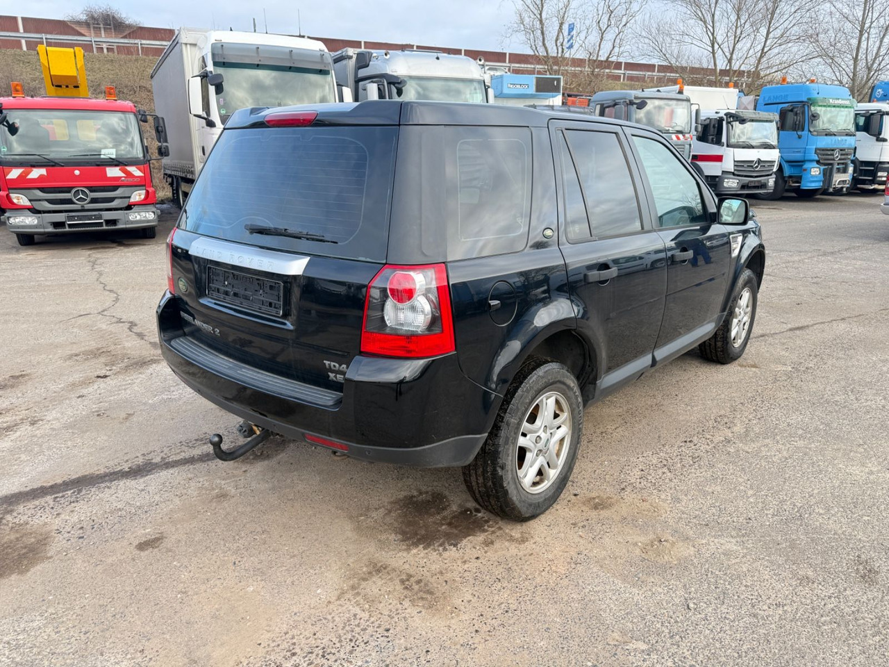 SUV Land Rover Freelander 2 XE Limited Edition Brandschaden: photos 8