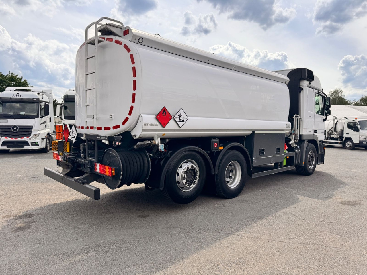 Mercedes-Benz Actros 2541 Tankwagen - Camion citerne: photos 4 Mercedes-Benz Actros 2541 Tankwagen - Camion citerne: photos 4