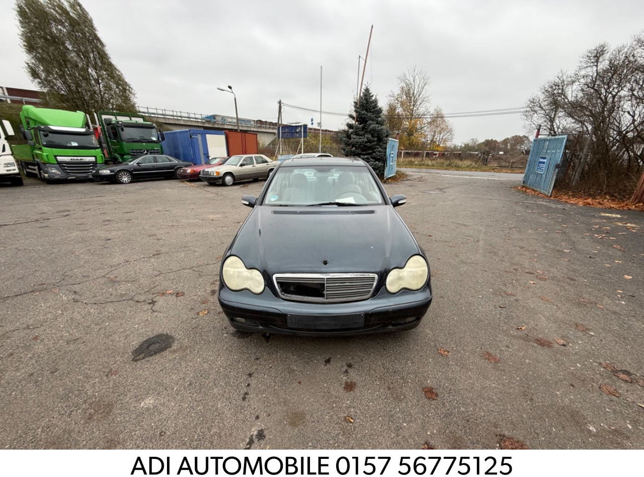 Mercedes-Benz C 180 T CLASSIC - Voiture: photos 1 Mercedes-Benz C 180 T CLASSIC - Voiture: photos 1