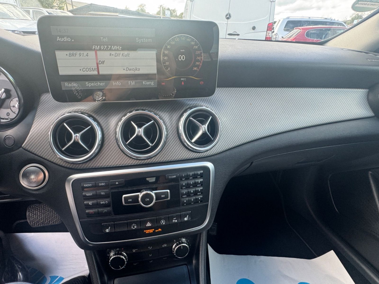 Berline Mercedes-Benz GLA 200 GLA -Klasse GLA 200 CDI / d: photos 11