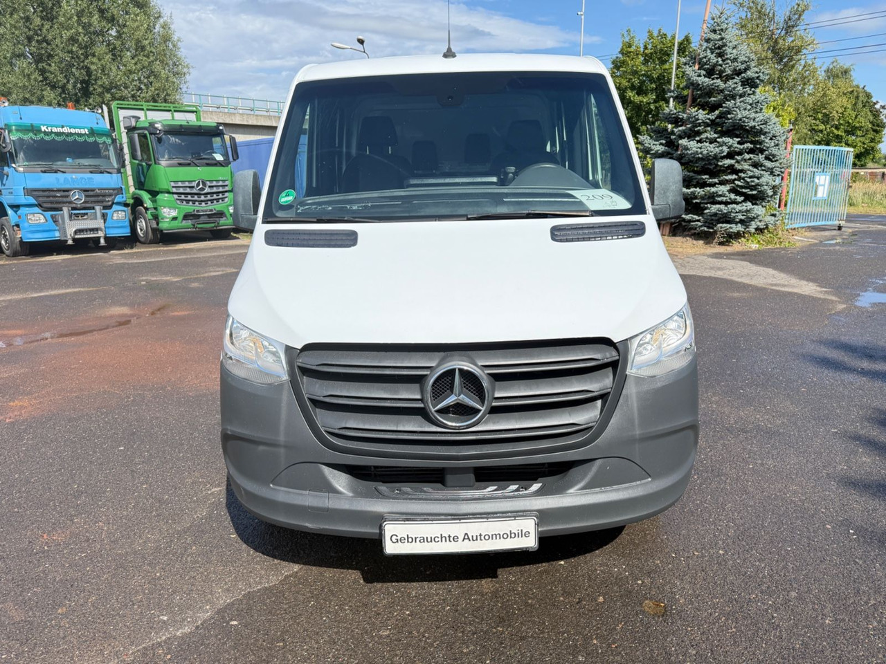 Mercedes-Benz Sprinter 214 CDI DoKa - Utilitaire plateau: photos 1 Mercedes-Benz Sprinter 214 CDI DoKa - Utilitaire plateau: photos 1