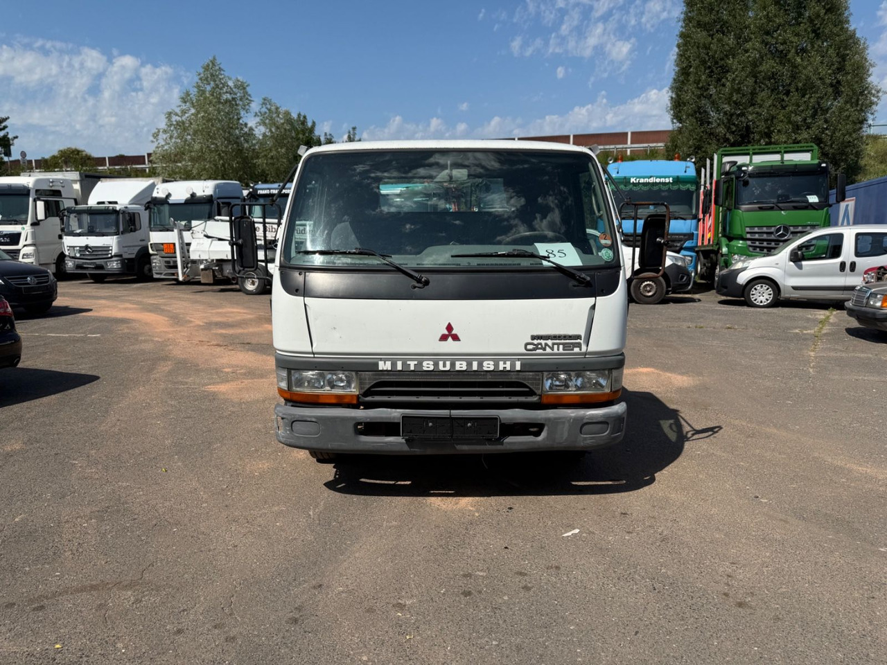 Mitsubishi Intercooler Canter - Utilitaire benne: photos 1 Mitsubishi Intercooler Canter - Utilitaire benne: photos 1