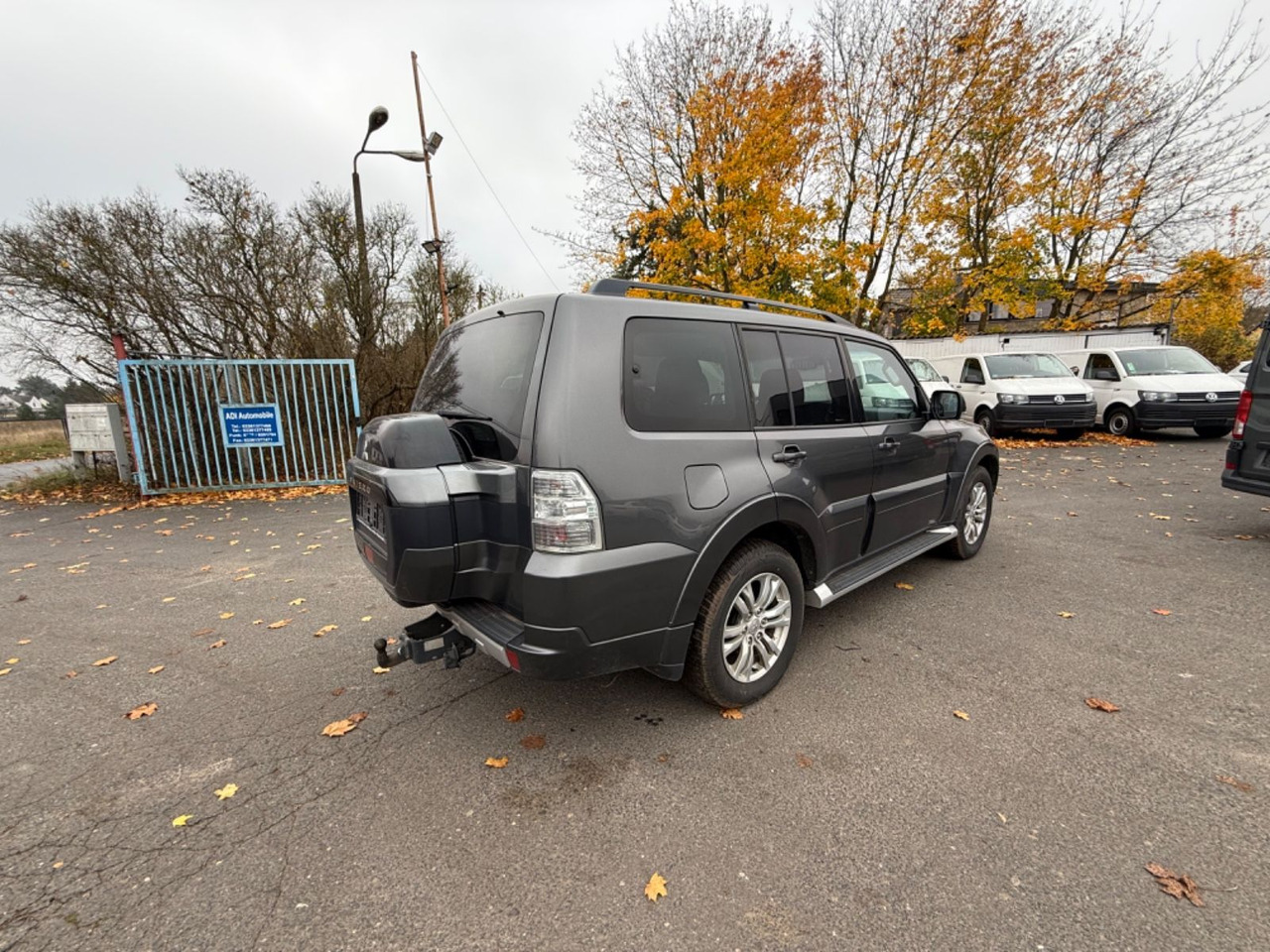 Mitsubishi Pajero 3,2 DI-D Edition 100 - SUV: photos 4 Mitsubishi Pajero 3,2 DI-D Edition 100 - SUV: photos 4