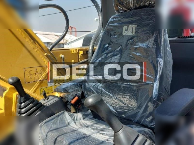 CATERPILLAR 323D3 - Pelle sur chenille: photos 5 CATERPILLAR 323D3 - Pelle sur chenille: photos 5