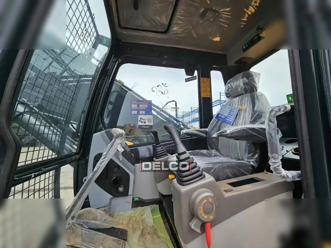 Pelle sur chenille neuf HYUNDAI ROBEX 215L SMART PLUS: photos 10