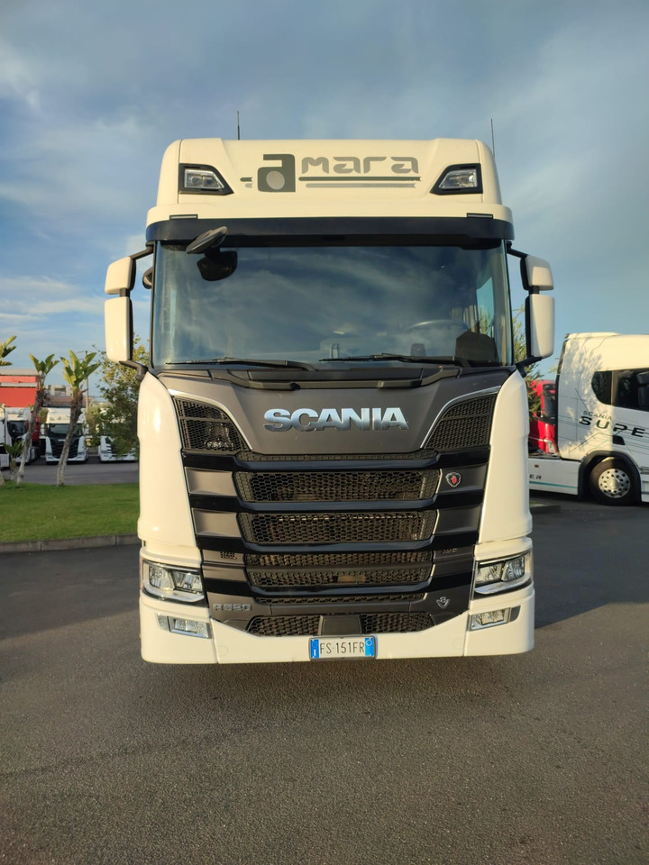 SCANIA R520 - Tracteur routier: photos 1 SCANIA R520 - Tracteur routier: photos 1