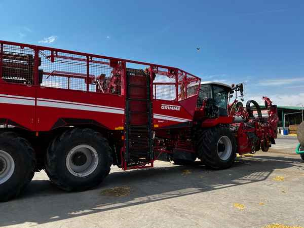 Grimme REXOR 6300 Platinum - Matériel betteravier: photos 1 Grimme REXOR 6300 Platinum - Matériel betteravier: photos 1