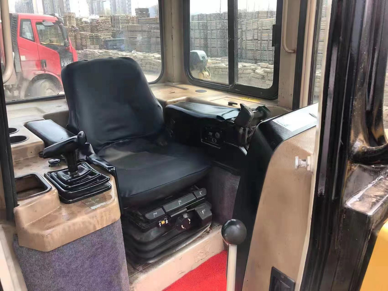 CAT D6M - Bulldozer: photos 5 CAT D6M - Bulldozer: photos 5