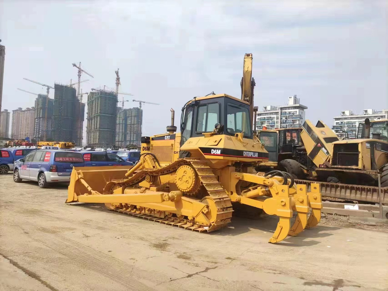 CAT D6M - Bulldozer: photos 2 CAT D6M - Bulldozer: photos 2