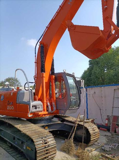 Hitachi zaxis 200 - Pelle sur chenille: photos 1 Hitachi zaxis 200 - Pelle sur chenille: photos 1