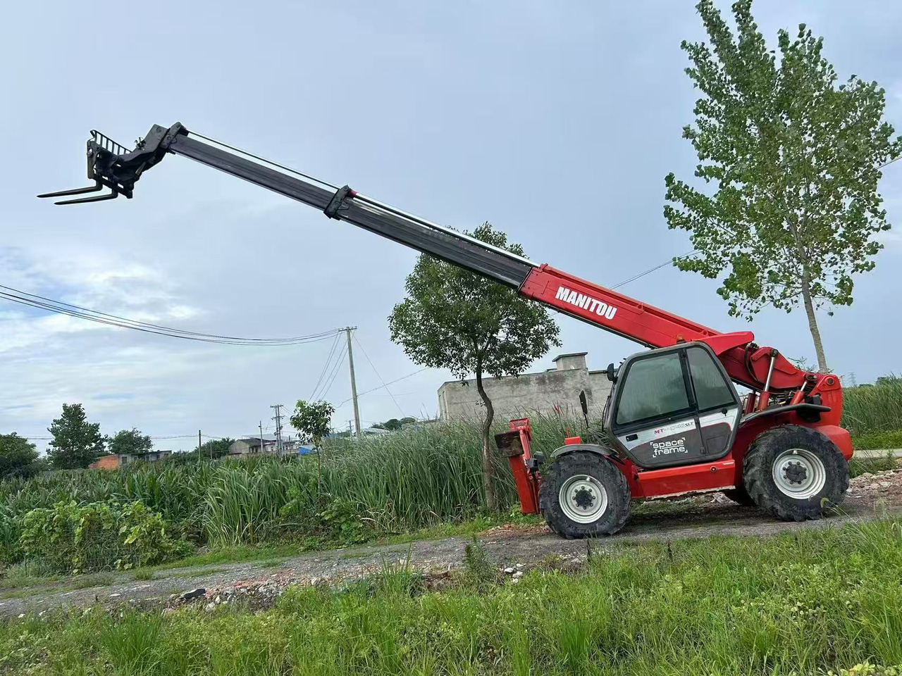 MANITOU MT-1740 - Chariot télescopique: photos 2 MANITOU MT-1740 - Chariot télescopique: photos 2