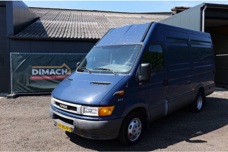 Iveco 35C 13 L2H2 lucht - Fourgon utilitaire: photos 1 Iveco 35C 13 L2H2 lucht - Fourgon utilitaire: photos 1