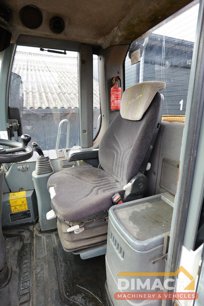 Liebherr L556 Like new!! Airco, quick coupler, skeleton bucket with teeths - Chargeuse sur pneus: photos 5 Liebherr L556 Like new!! Airco, quick coupler, skeleton bucket with teeths - Chargeuse sur pneus: photos 5