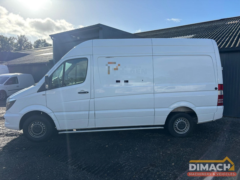Mercedes-Benz Sprinter Sprinter 216 L2H2 trekhaak , accident - unfall - rechterkant flink plaatschade, technisch perfect - Fourgon utilitaire: photos 5 Mercedes-Benz Sprinter Sprinter 216 L2H2 trekhaak , accident - unfall - rechterkant flink plaatschade, technisch perfect - Fourgon utilitaire: photos 5