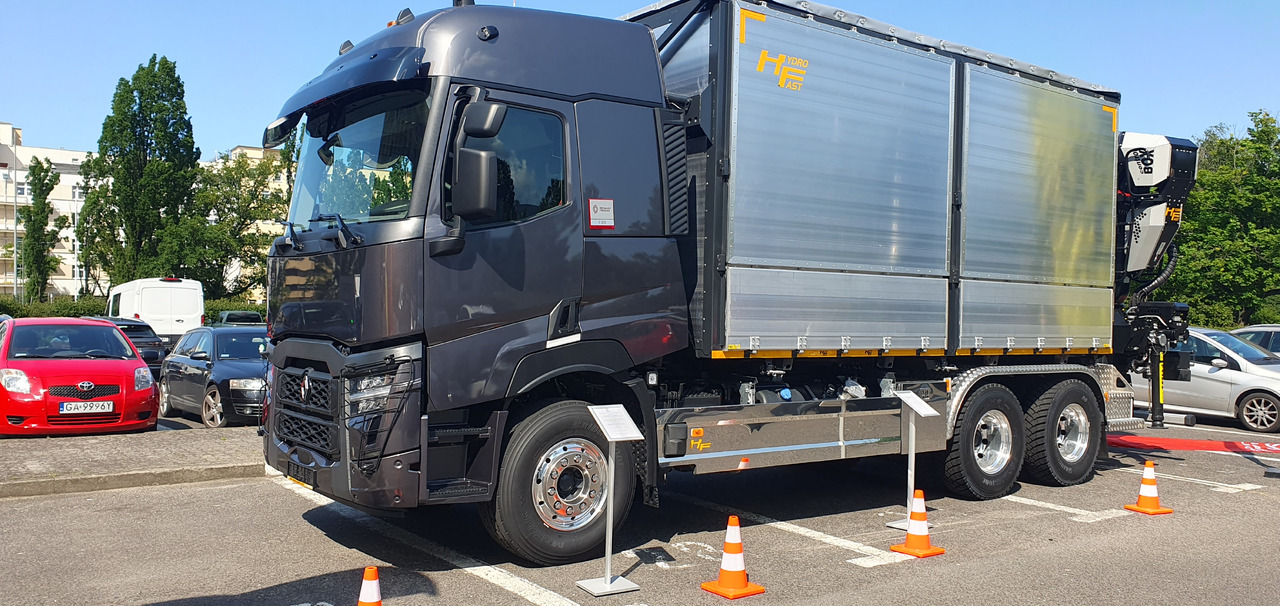 RENAULT TRUCKS CP6x4 Renault zabudowa do biomasy z żyurawiem Tajfun L155ZK/ Renault Biomass body with crane Tajfun L155ZK/ Renault Biomasse-Aufbau mit Kran Tajfun L155ZK - Camion grumier: photos 1 RENAULT TRUCKS CP6x4 Renault zabudowa do biomasy z żyurawiem Tajfun L155ZK/ Renault Biomass body with crane Tajfun L155ZK/ Renault Biomasse-Aufbau mit Kran Tajfun L155ZK - Camion grumier: photos 1