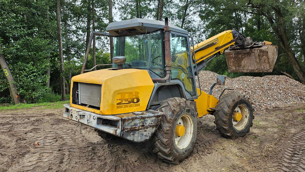 Ładowarka teleskopowa MATBRO TR250-110 Powershift jcb - Chargeuse sur pneus télescopique: photos 2 Ładowarka teleskopowa MATBRO TR250-110 Powershift jcb - Chargeuse sur pneus télescopique: photos 2