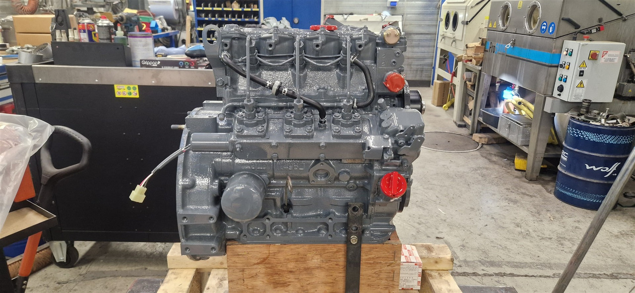 Isuzu RECON 3LD1 PA01 - Moteur pour Pelle: photos 3 Isuzu RECON 3LD1 PA01 - Moteur pour Pelle: photos 3