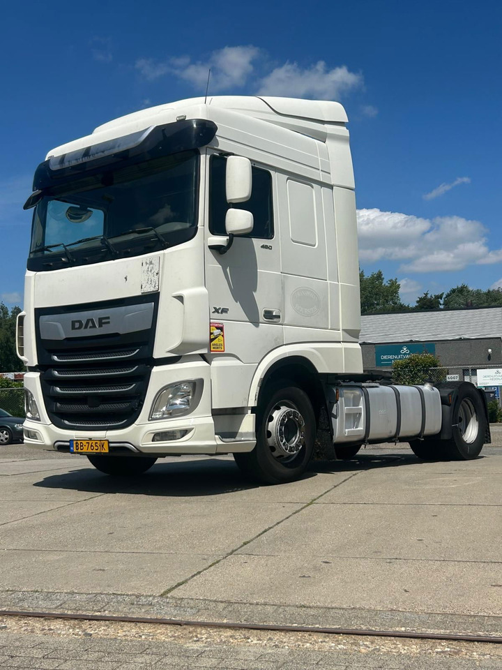 DAF XF 480 bj. 2018 / Euro 6 / Automaat/ Smart 2 tacho - Tracteur routier: photos 3 DAF XF 480 bj. 2018 / Euro 6 / Automaat/ Smart 2 tacho - Tracteur routier: photos 3